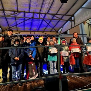 Weihnachtskunst im Kartenformat